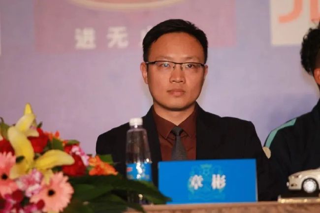 香港的夜晚香港电影工作者总会自2000年1月25日成立，属香港大型电影工作者组织